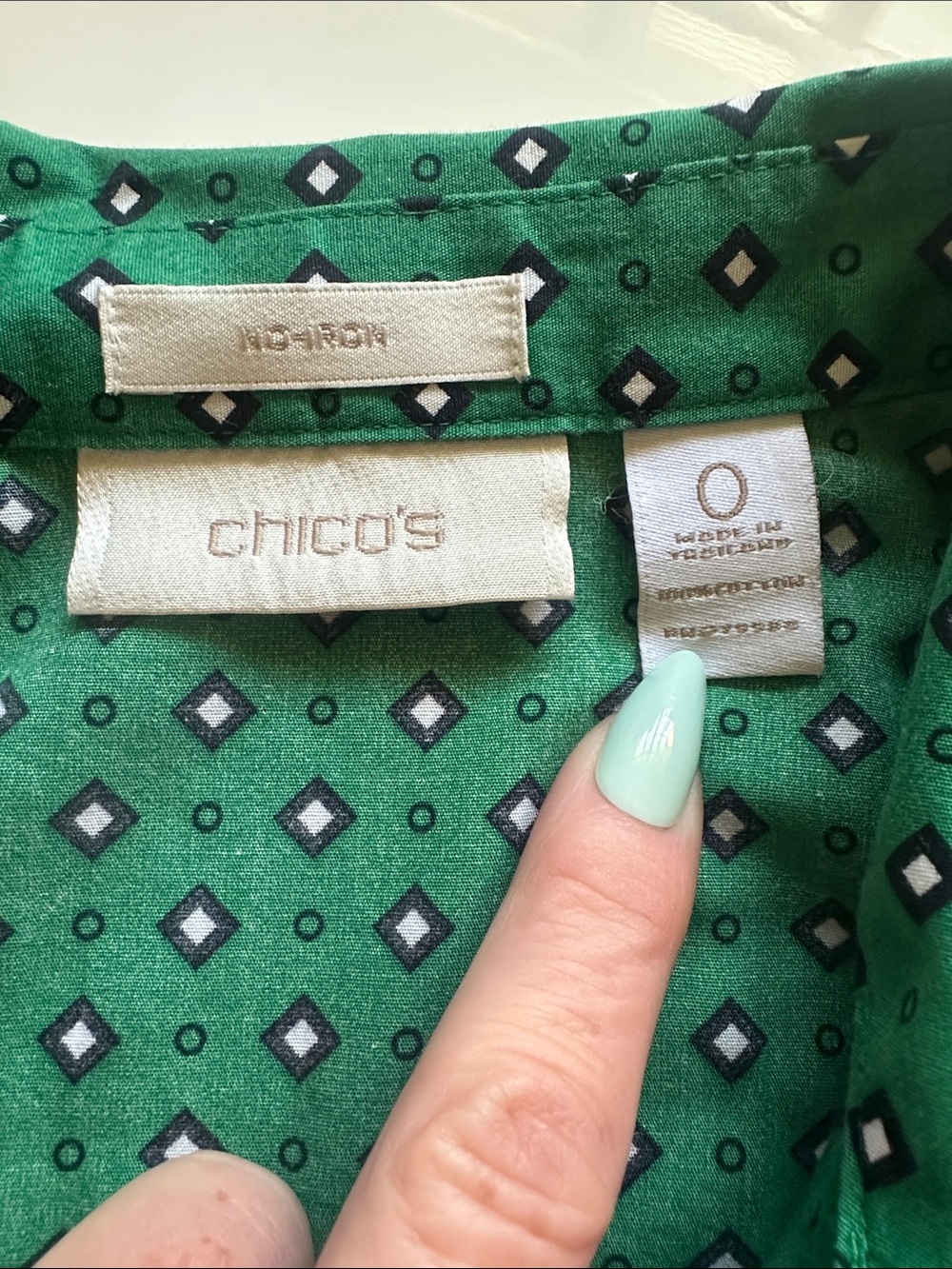 Chico's Kelly Green Printed Button-Down Shirt - Picture 2 of 5